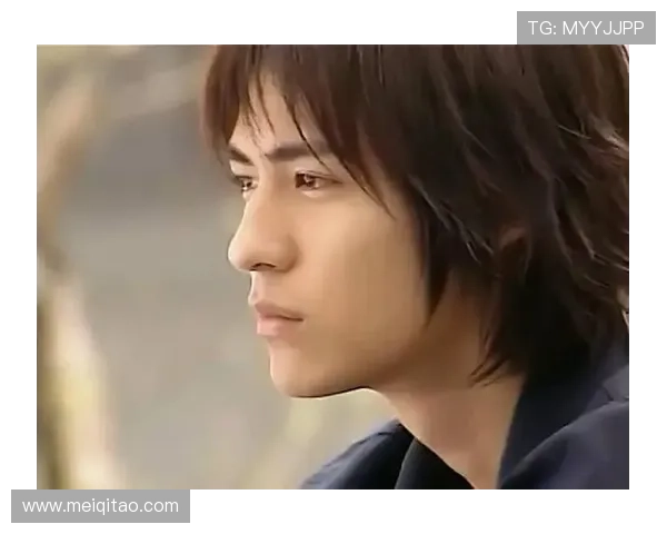 原来！花泽类的“忧郁气质”，竟是源于16个不为人知的童年创伤！